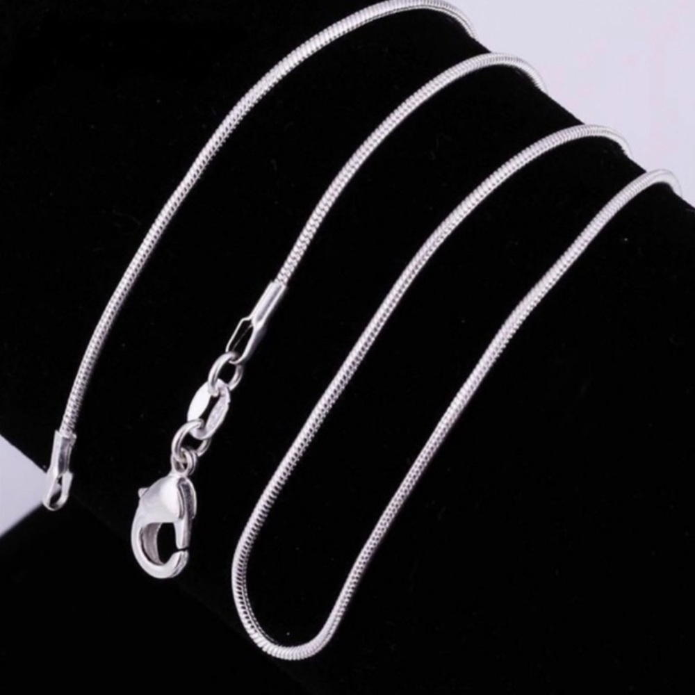 STAMPED 925 STERLING SILVER NECKLACE